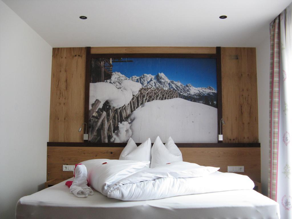 Ferienpension Bierbaumer Leogang Zimmer foto